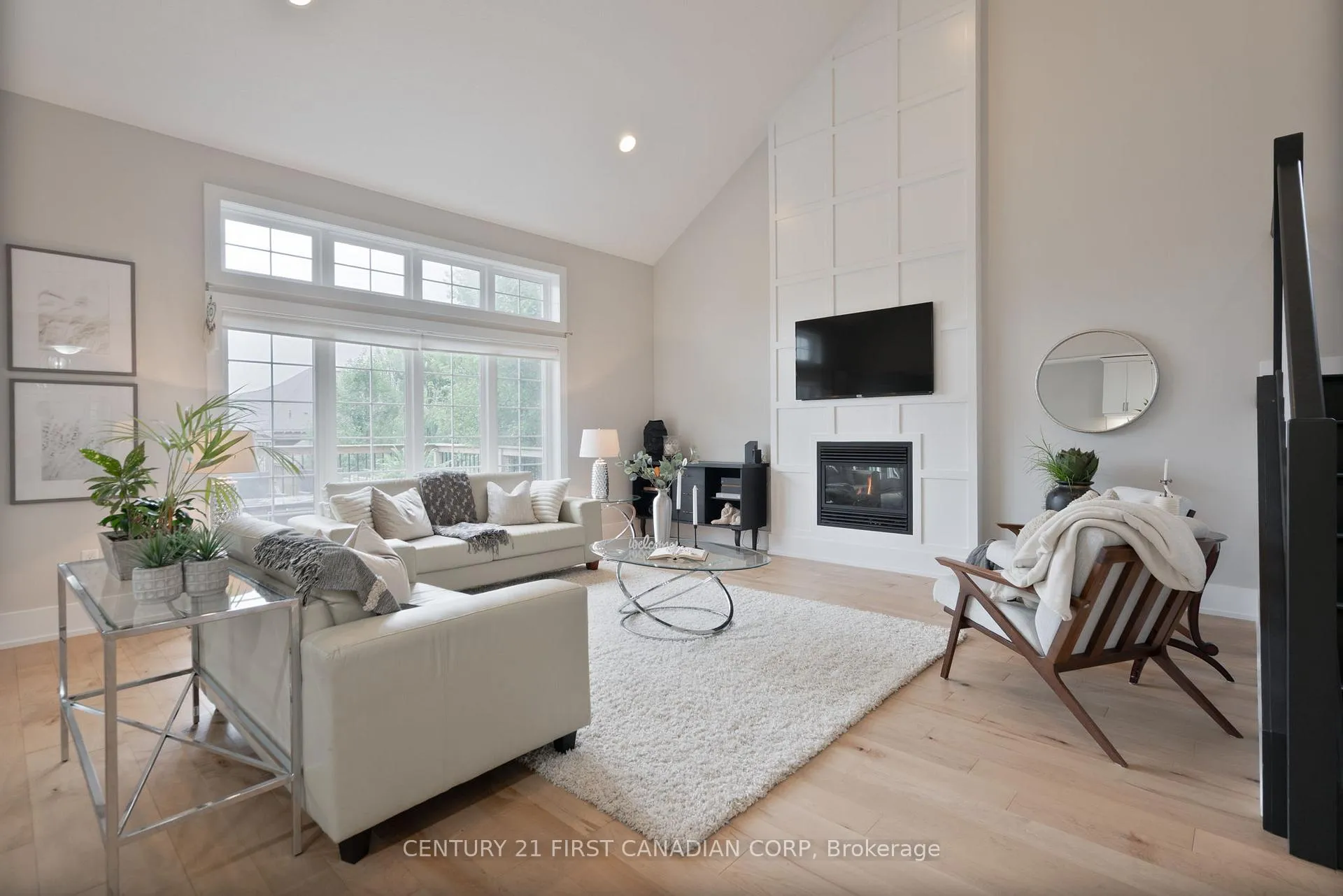 Photo 9 of 443 MacDonald Street, Strathroy-Caradoc, NE — HOMEH