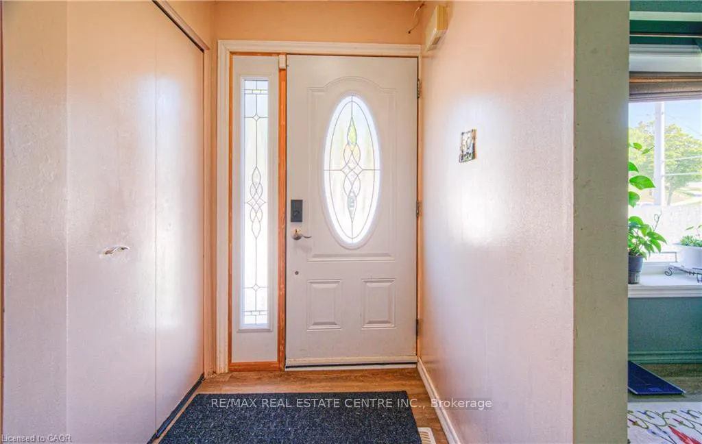 Photo 5 of 164 Green Valley Drive, Kitchener — HOMEH