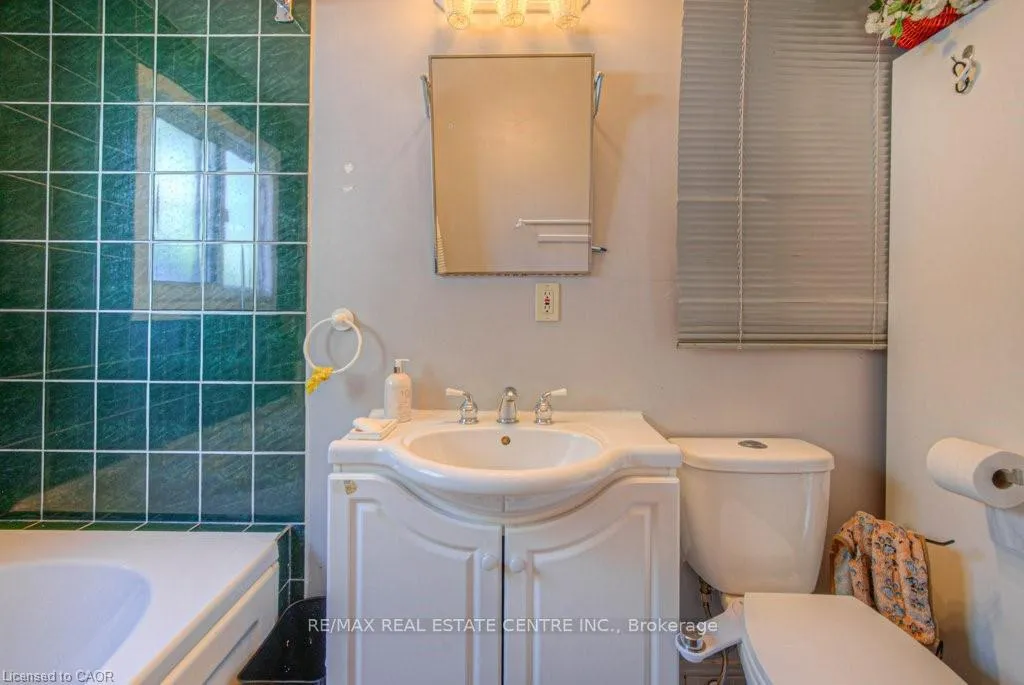 Photo 14 of 164 Green Valley Drive, Kitchener — HOMEH
