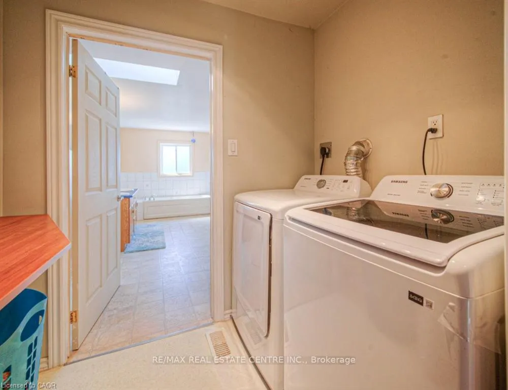 Photo 18 of 164 Green Valley Drive, Kitchener — HOMEH