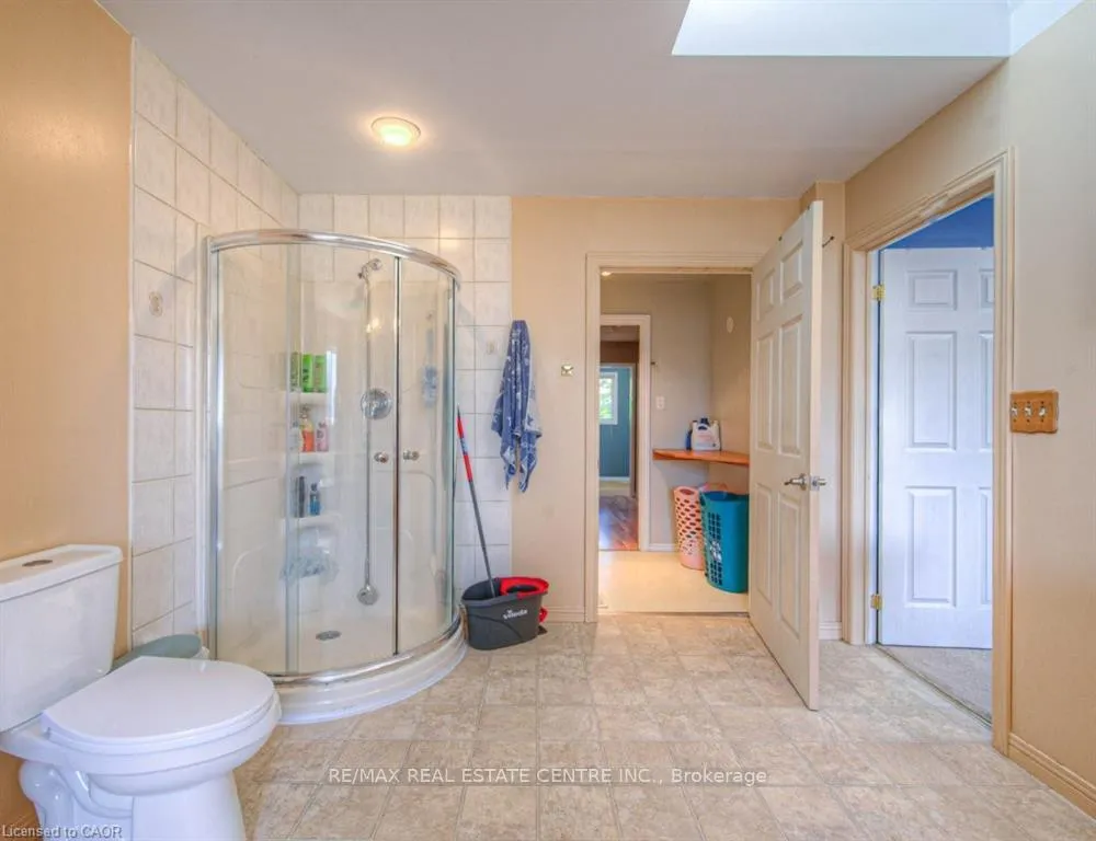 Photo 22 of 164 Green Valley Drive, Kitchener — HOMEH