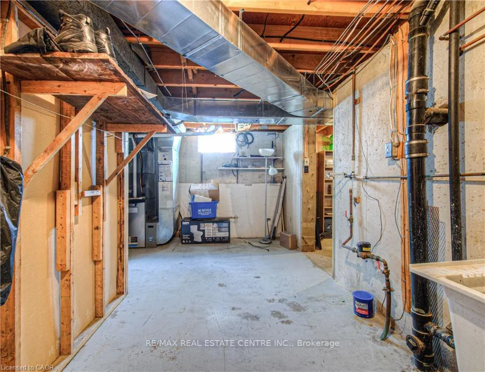 Photo 31 of 164 Green Valley Drive, Kitchener — HOMEH