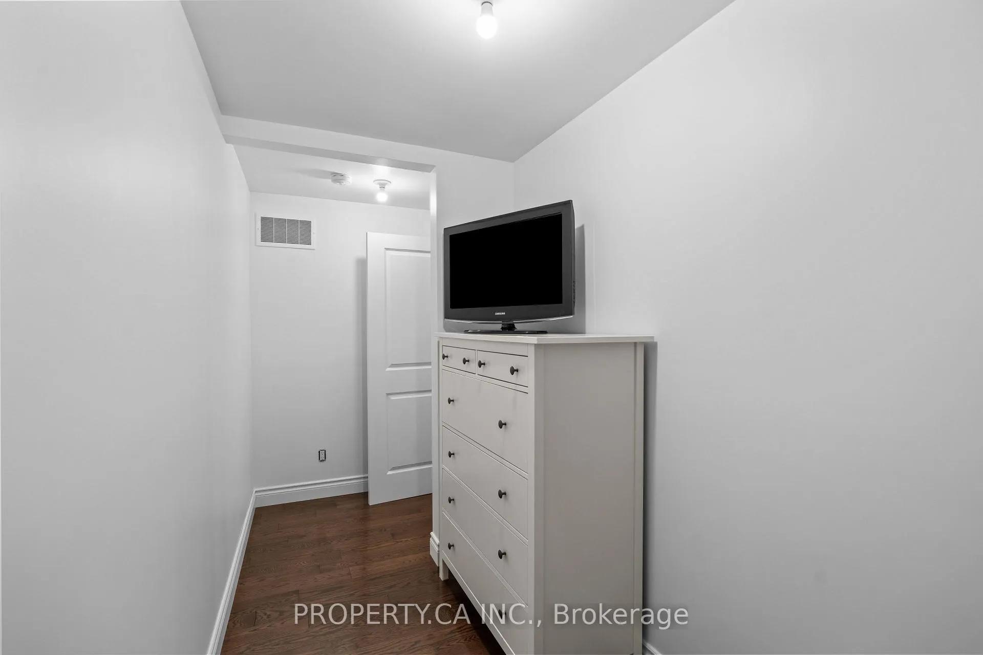 Photo 22 of 72 Martha Street, Hamilton, McQuesten — HOMEH