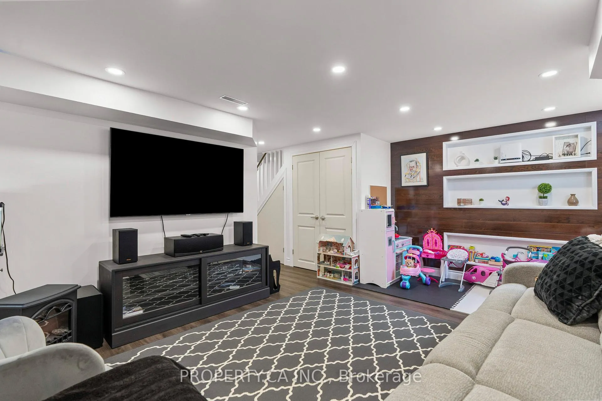 Photo 31 of 72 Martha Street, Hamilton, McQuesten — HOMEH