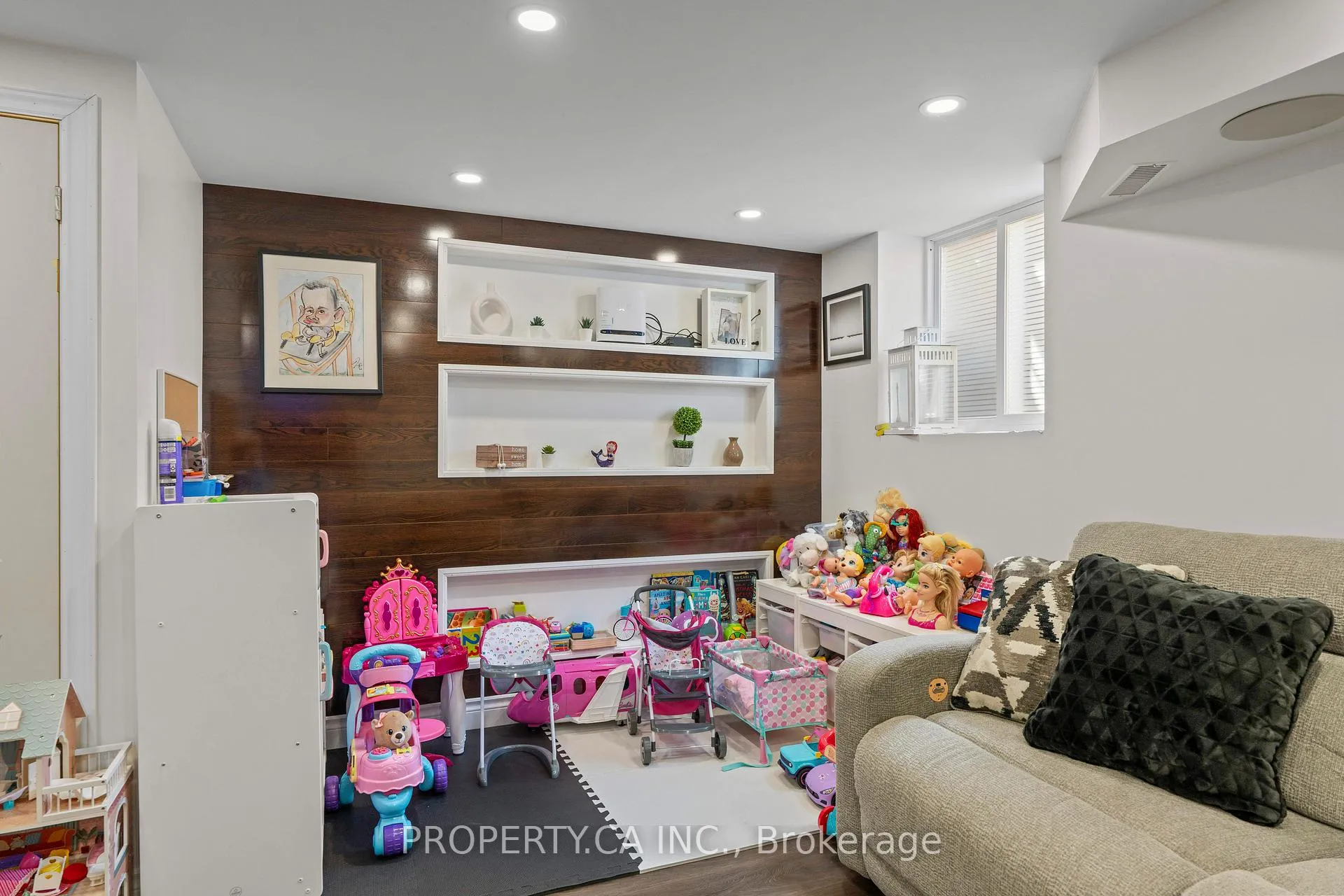 Photo 33 of 72 Martha Street, Hamilton, McQuesten — HOMEH