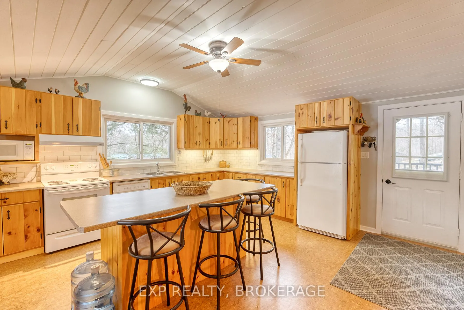 Photo 9 of 1040 Turner Way, Central Frontenac, Frontenac Centre — HOMEH