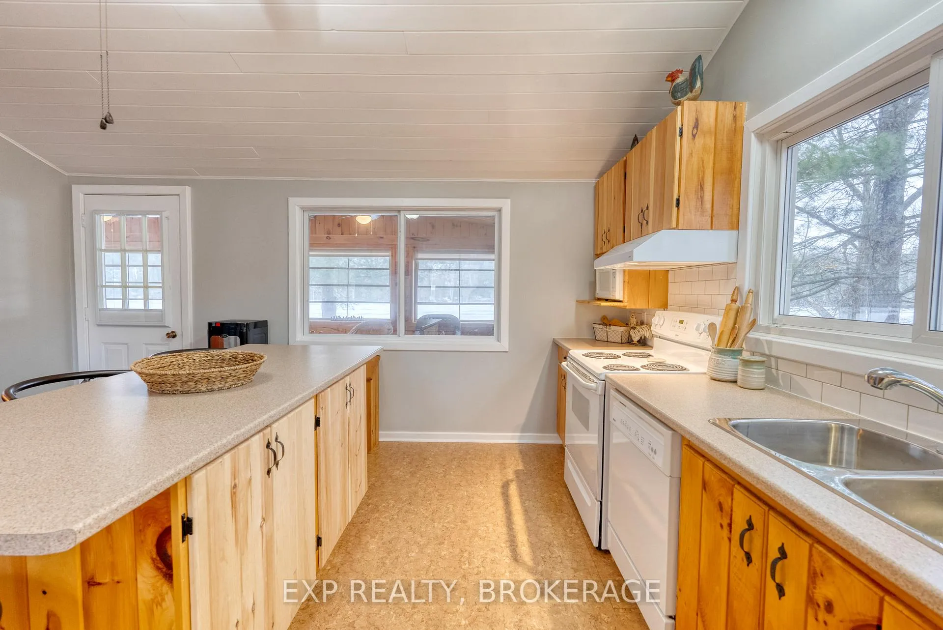 Photo 12 of 1040 Turner Way, Central Frontenac, Frontenac Centre — HOMEH