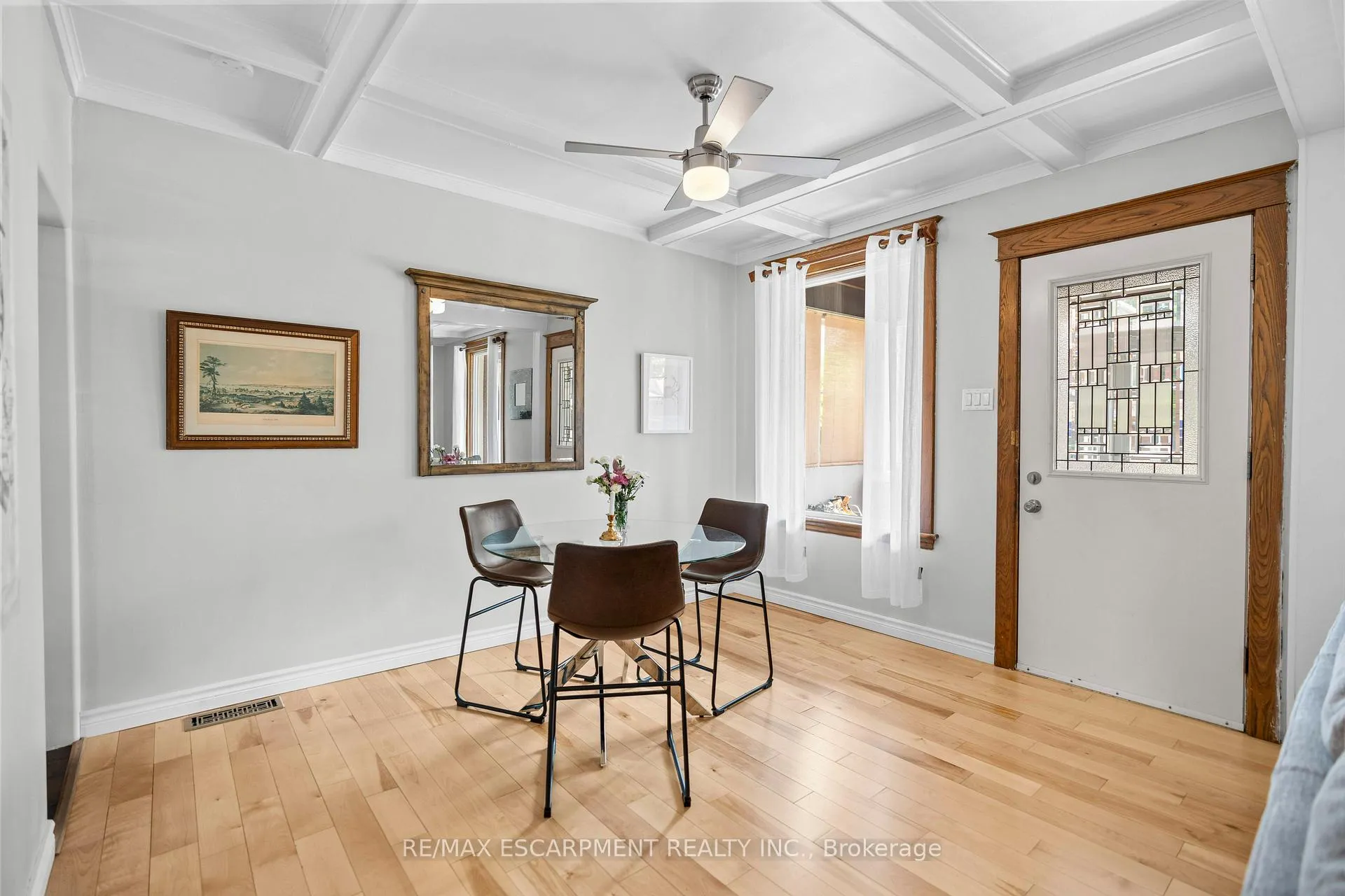 Photo 9 of 86 Graham Avenue S, Hamilton, Delta — HOMEH