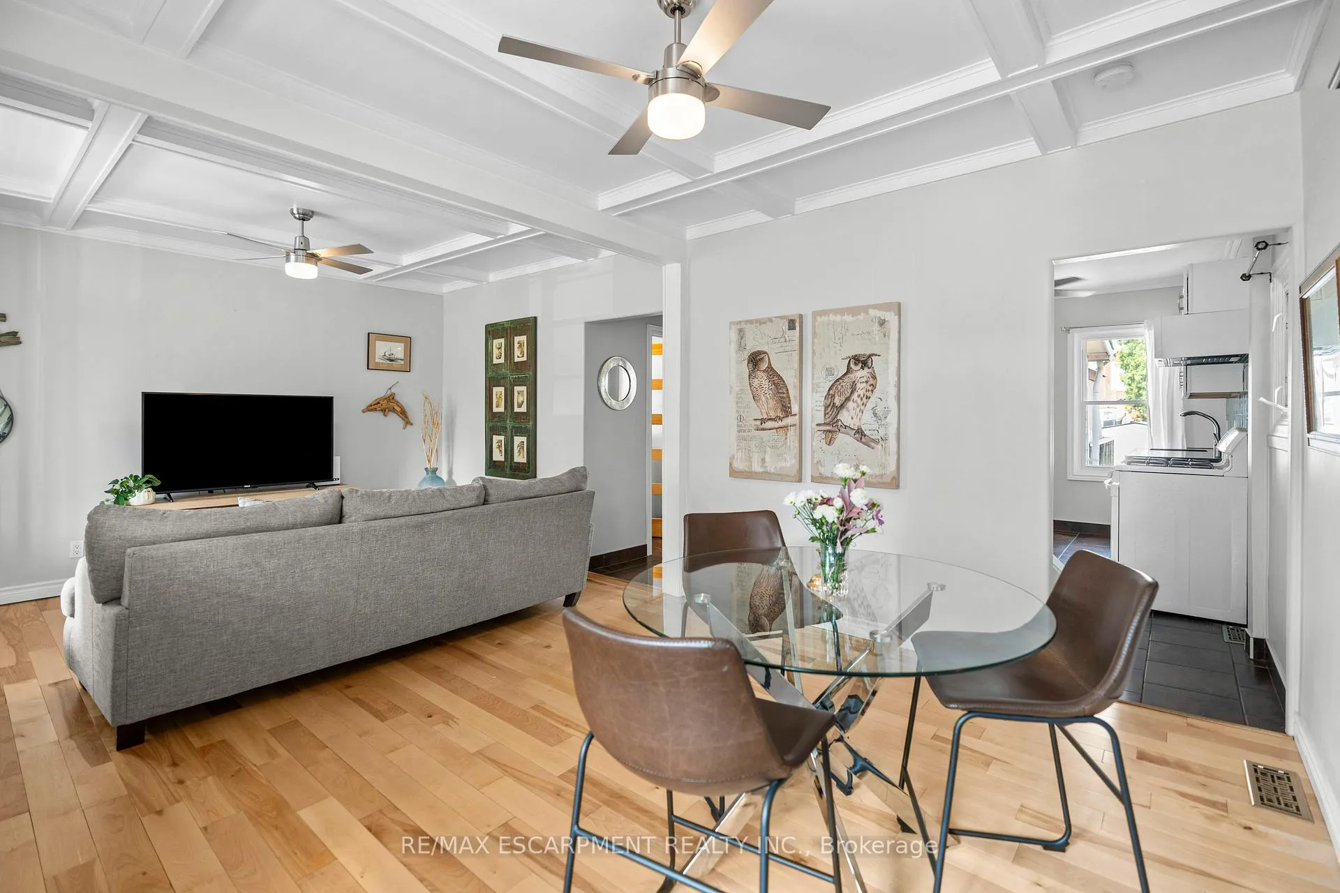 Photo 11 of 86 Graham Avenue S, Hamilton, Delta — HOMEH