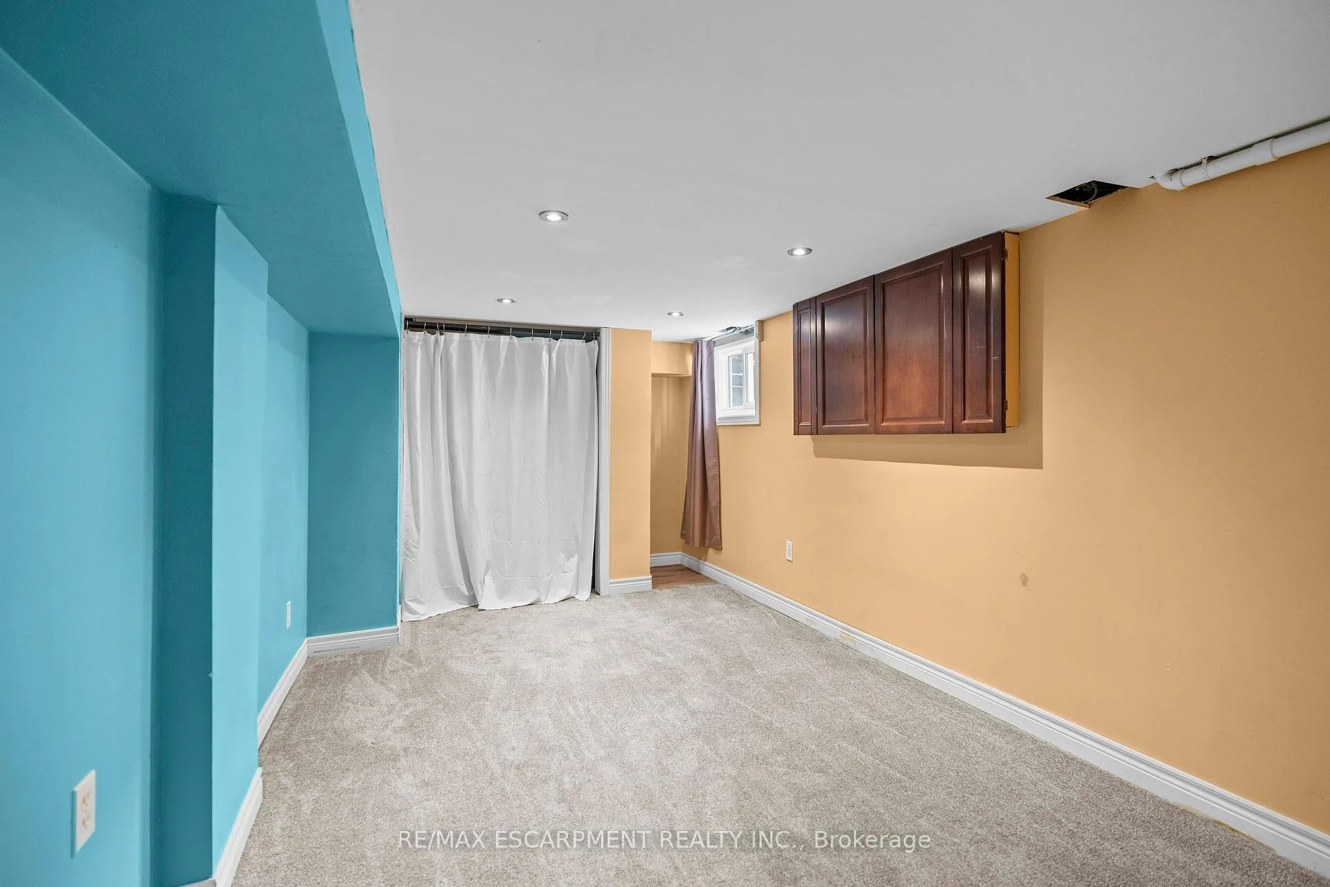 Photo 35 of 86 Graham Avenue S, Hamilton, Delta — HOMEH