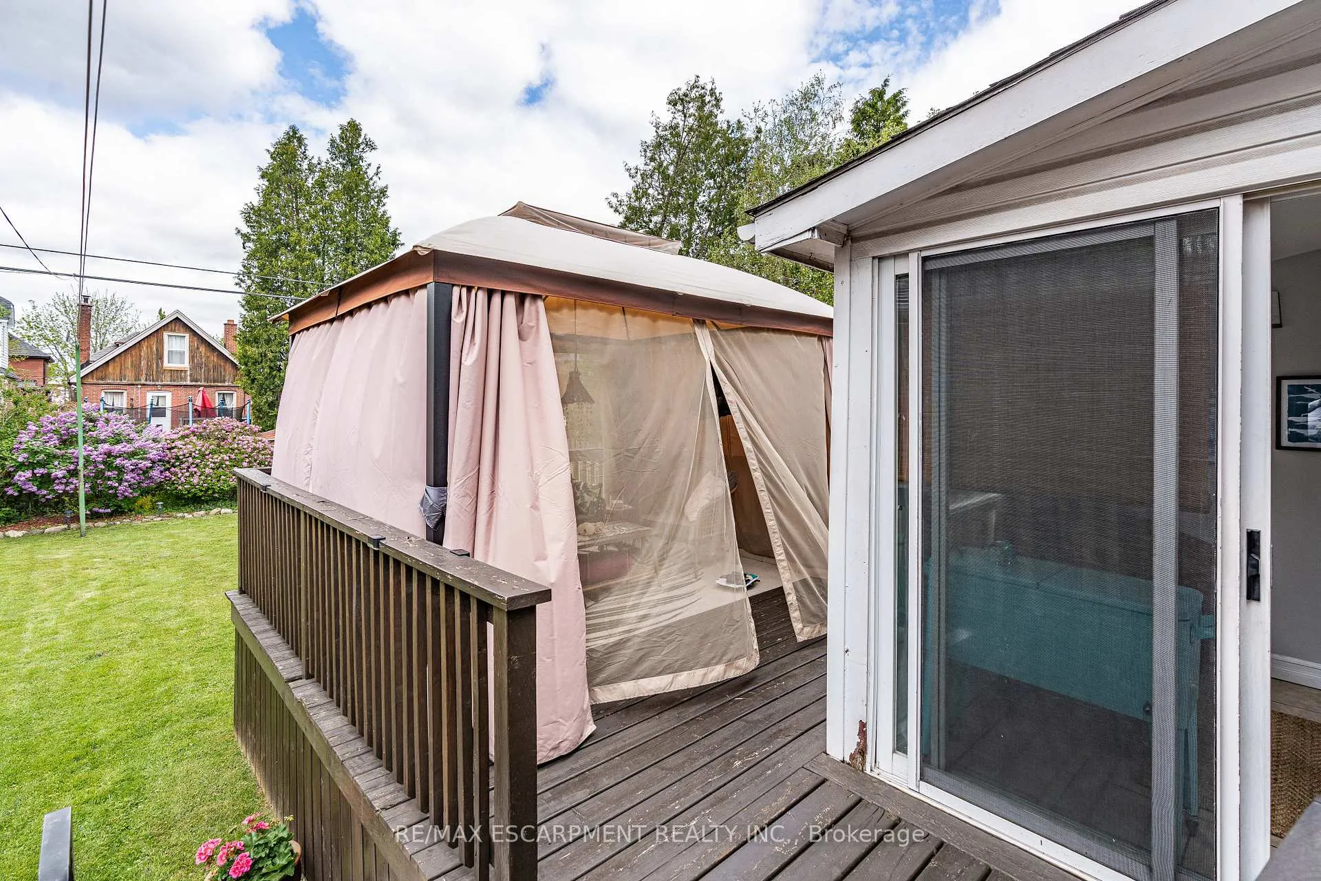 Photo 37 of 86 Graham Avenue S, Hamilton, Delta — HOMEH