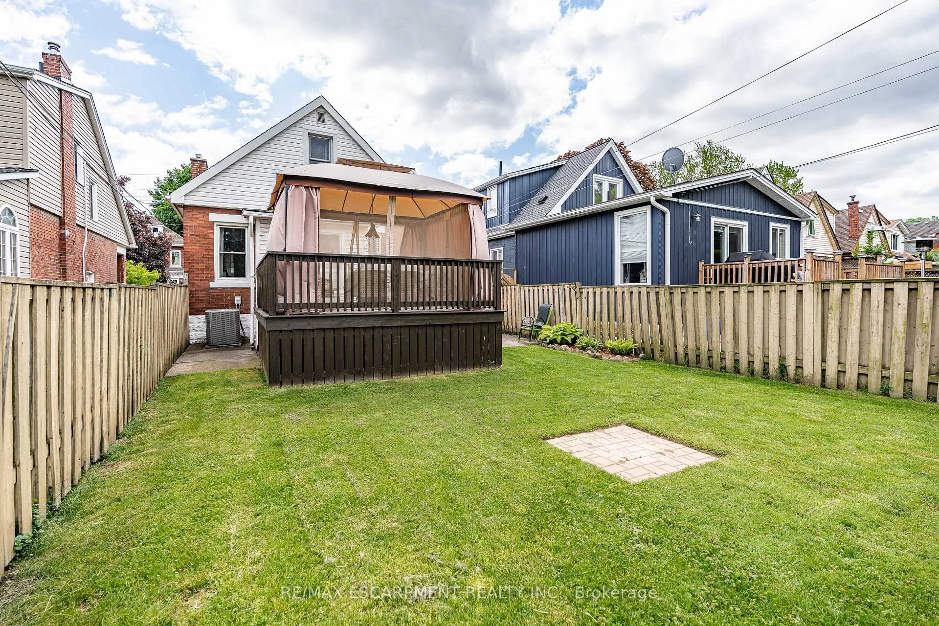 Photo 45 of 86 Graham Avenue S, Hamilton, Delta — HOMEH