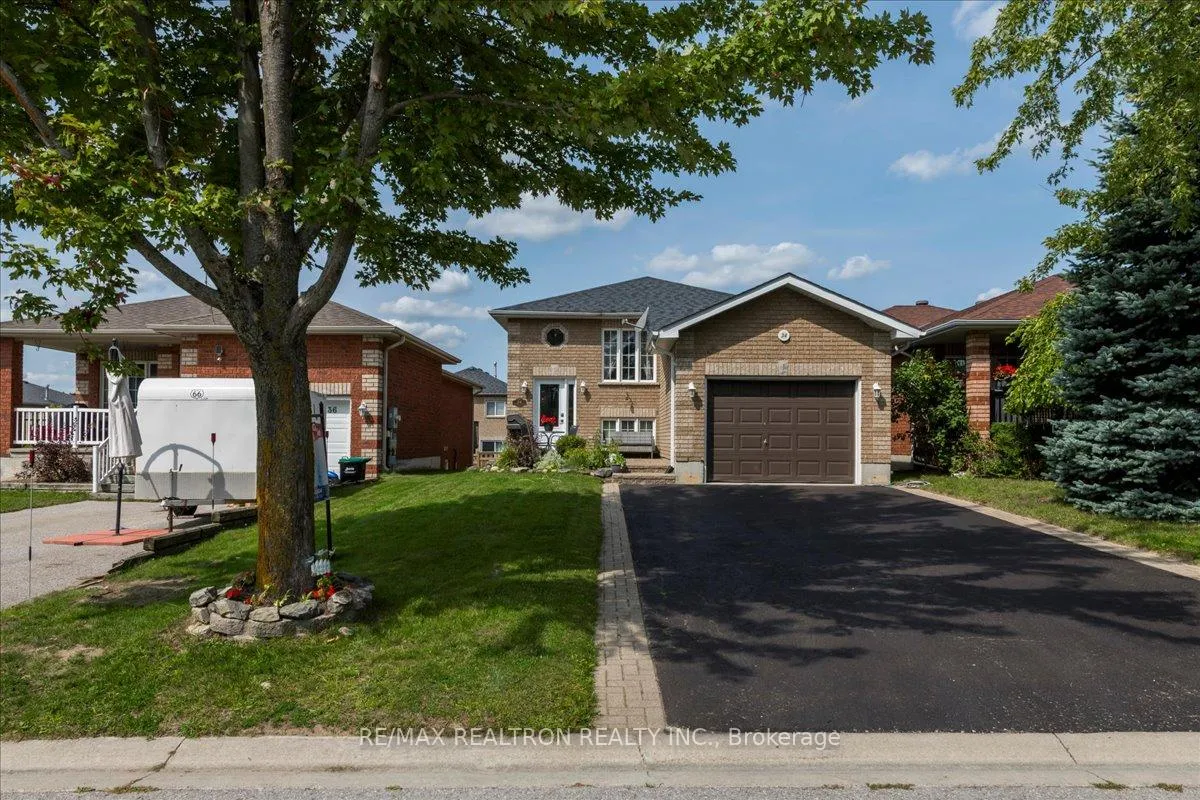 Photo 1 of 34 Butternut Drive, Barrie, Holly — HOMEH