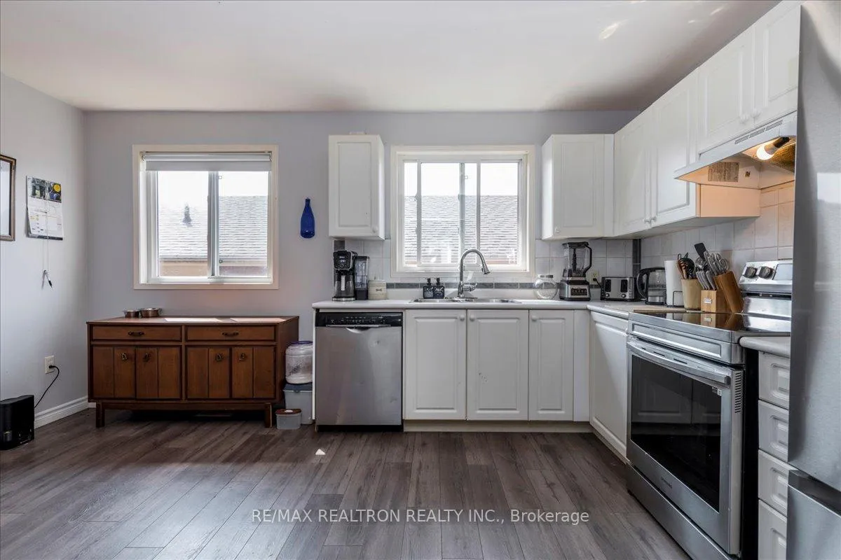Photo 6 of 34 Butternut Drive, Barrie, Holly — HOMEH