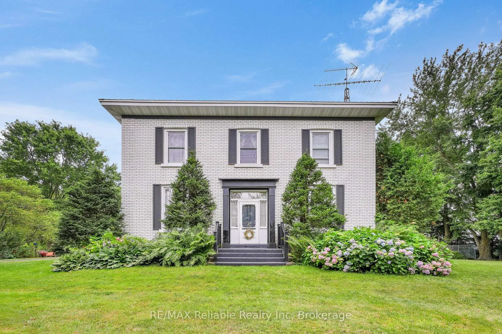 Photo 2 of 41541 Huron Road, Huron East, Seaforth — HOMEH