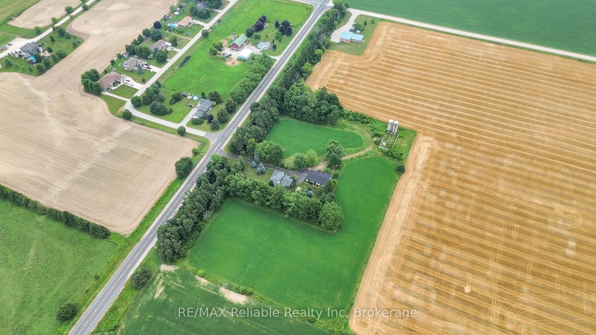 Photo 39 of 41541 Huron Road, Huron East, Seaforth — HOMEH