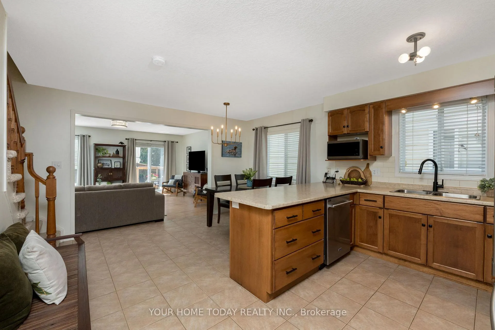 Photo 7 of 178 Severn Drive, Guelph, Grange Road — HOMEH