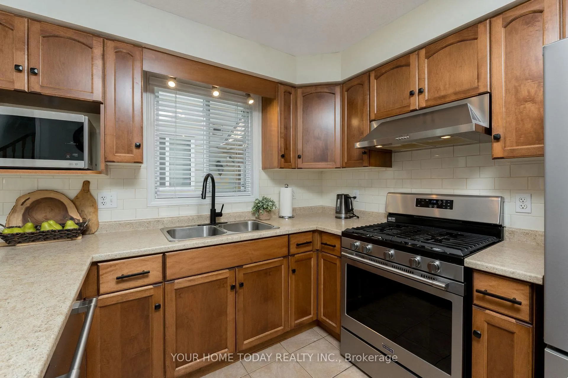 Photo 10 of 178 Severn Drive, Guelph, Grange Road — HOMEH