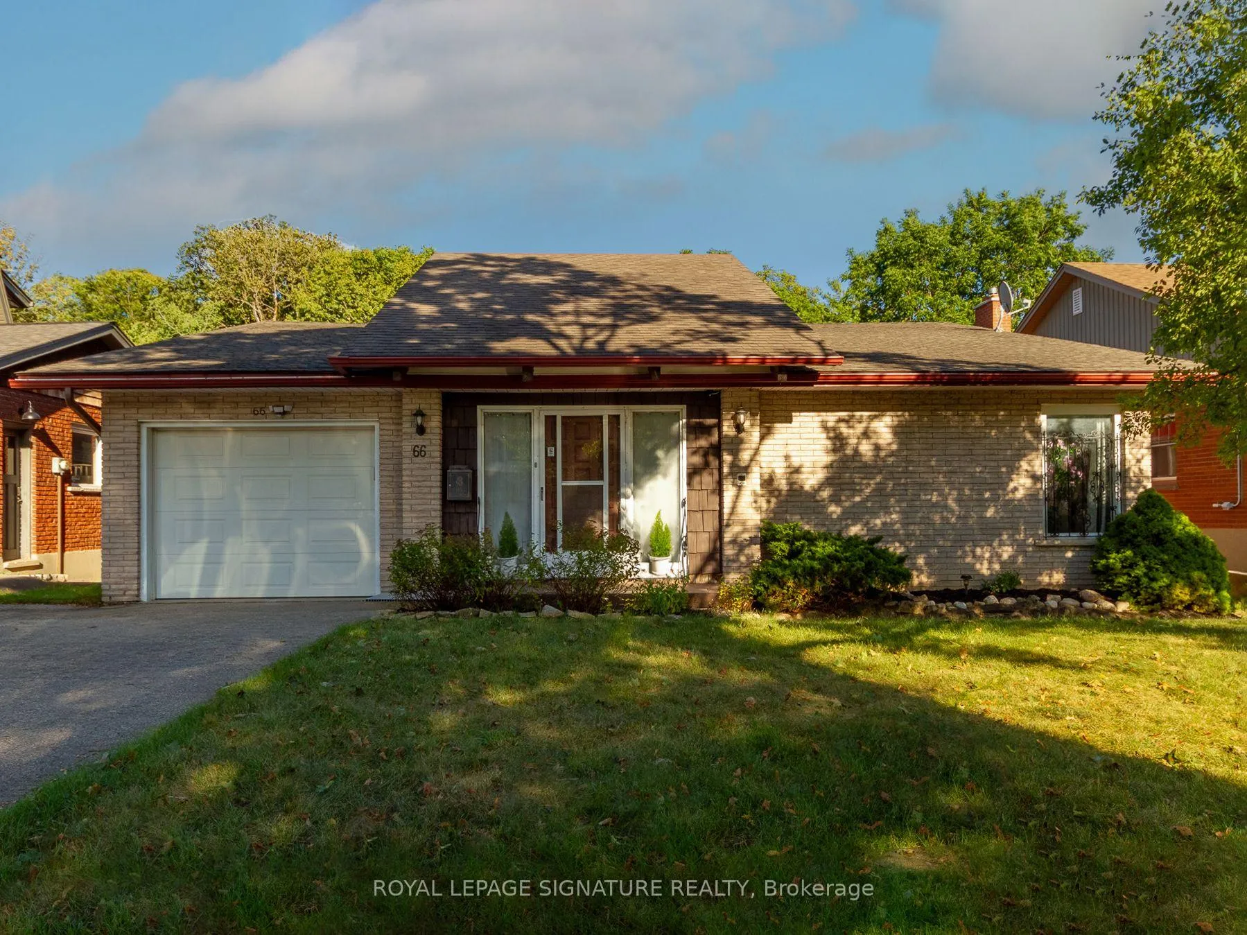 Photo 3 of 66 Niagara Road, Kitchener — HOMEH
