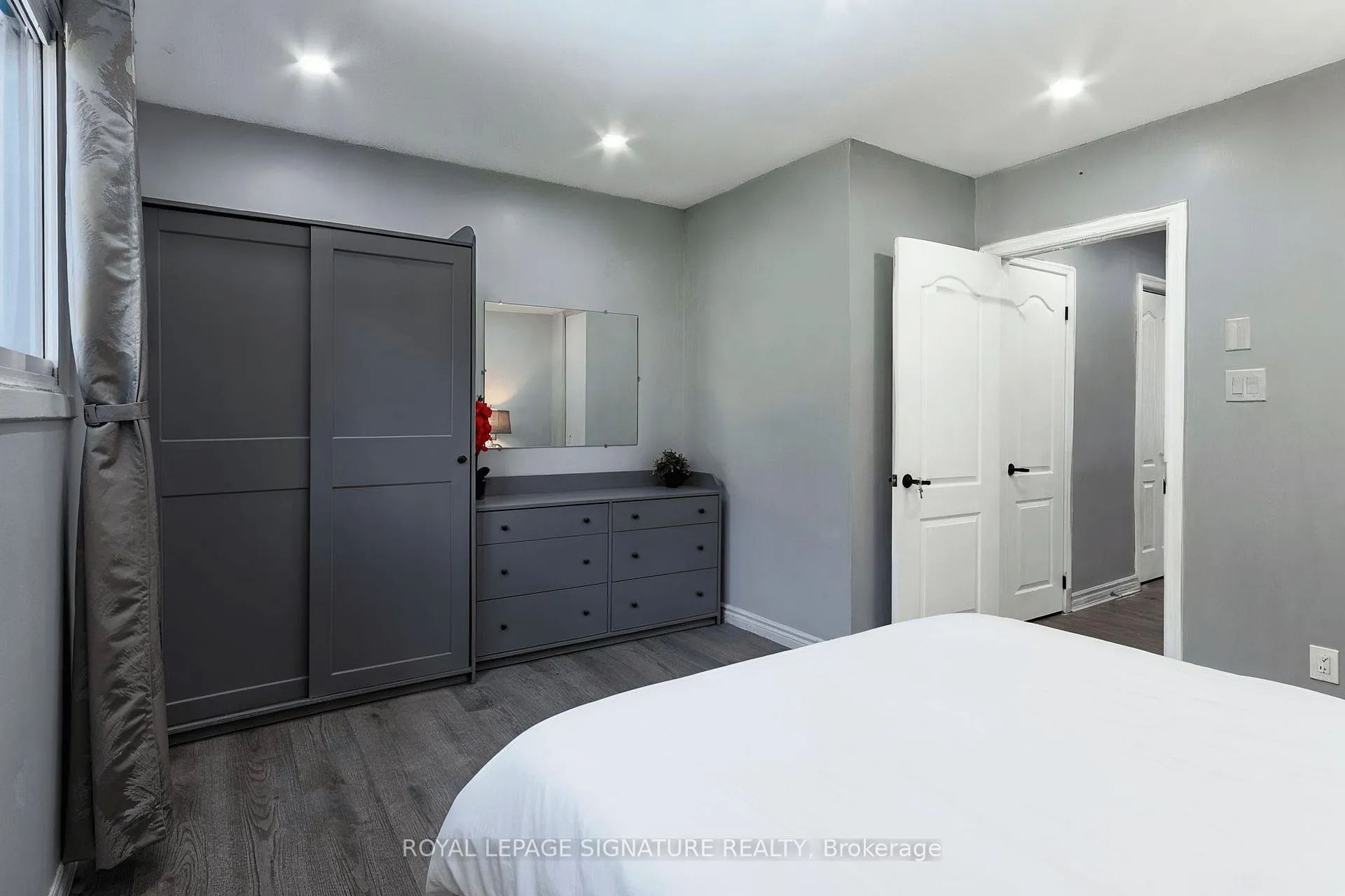 Photo 16 of 66 Niagara Road, Kitchener — HOMEH