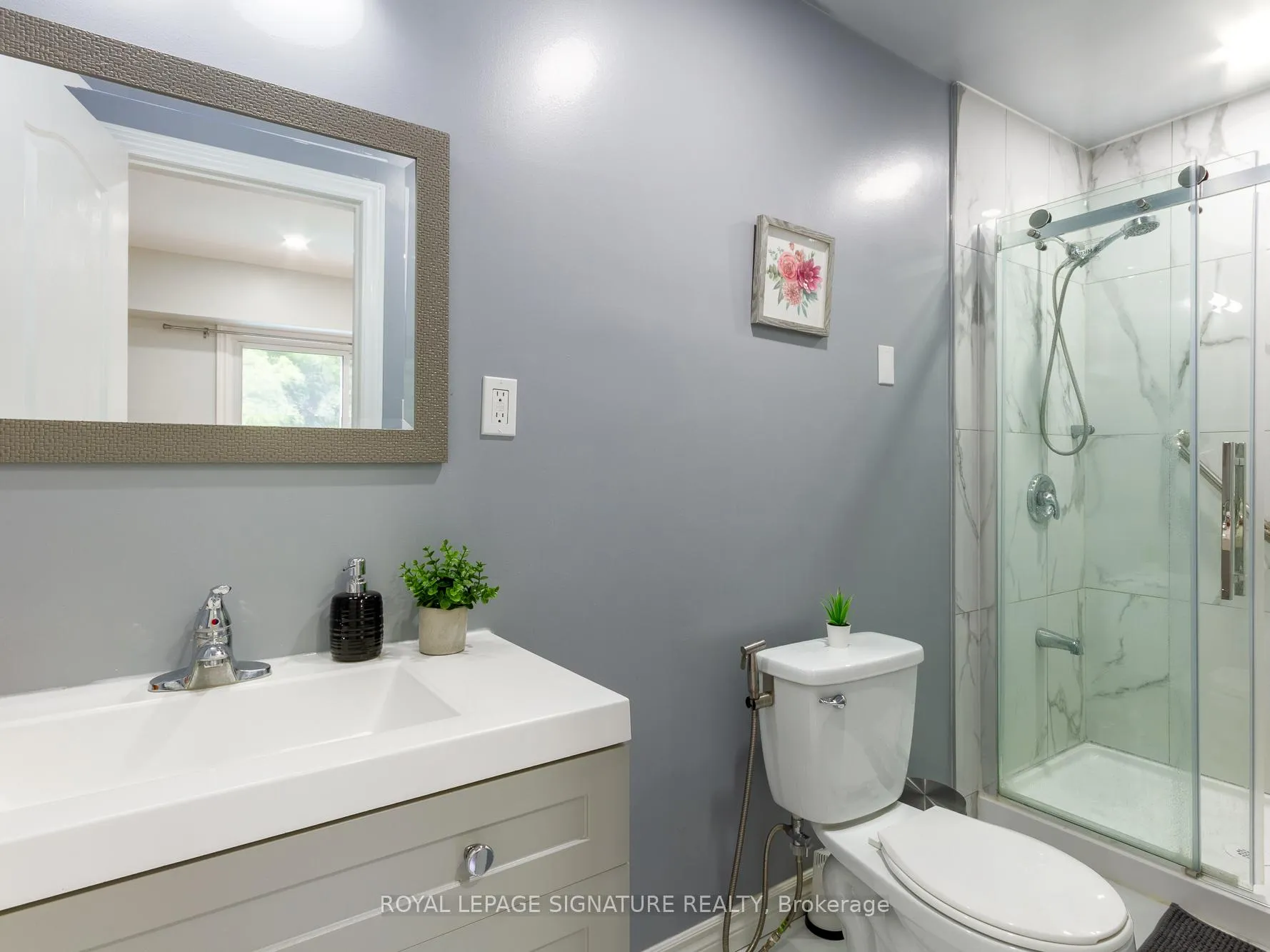Photo 26 of 66 Niagara Road, Kitchener — HOMEH