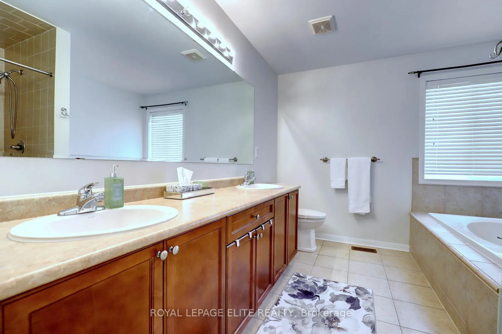 Photo 10 of 1230 Winter Crescent, Milton, Beaty — HOMEH