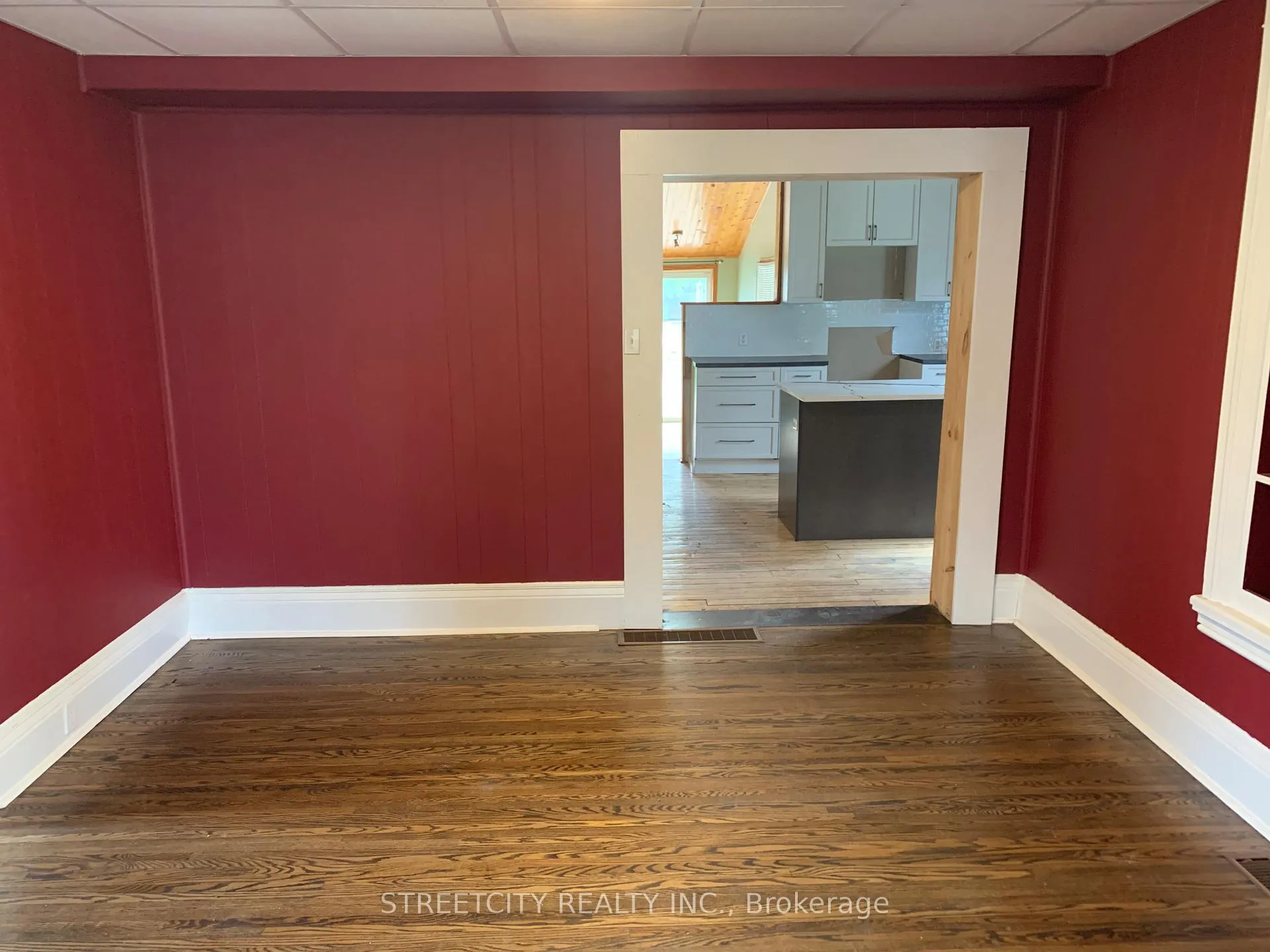 Photo 7 of 263 King Street N, Southwest Middlesex, Glencoe — HOMEH