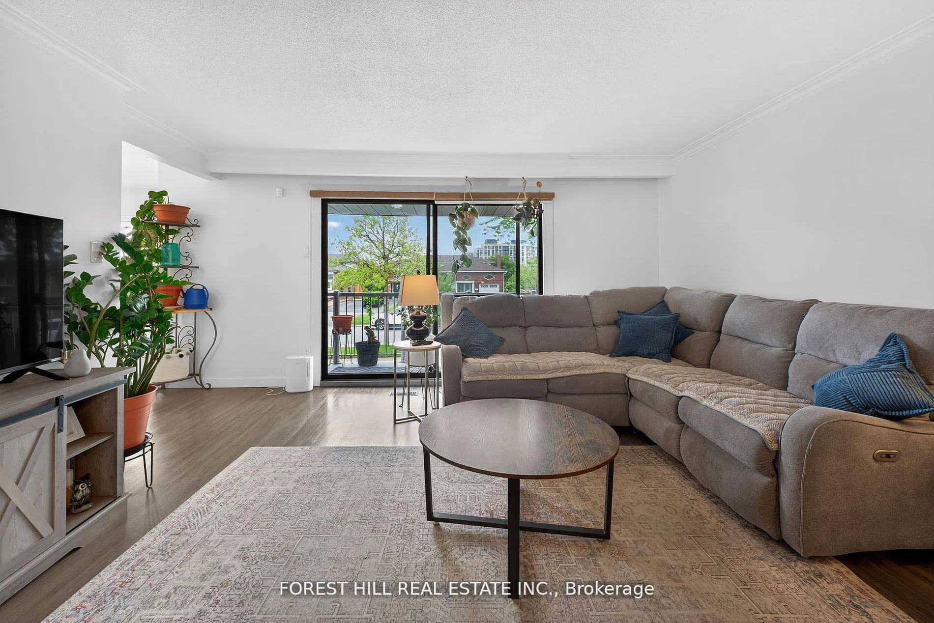 Photo 8 of 100 Andrew Park, Vaughan, West Woodbridge — HOMEH