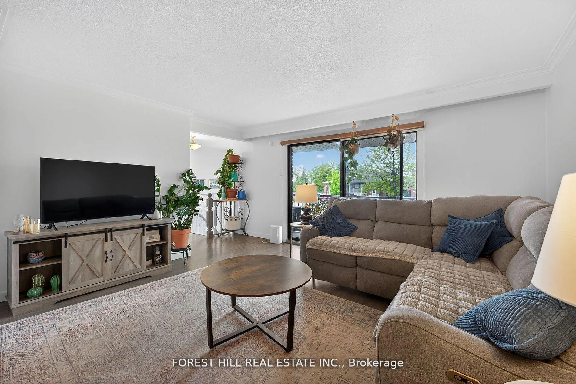 Photo 9 of 100 Andrew Park, Vaughan, West Woodbridge — HOMEH