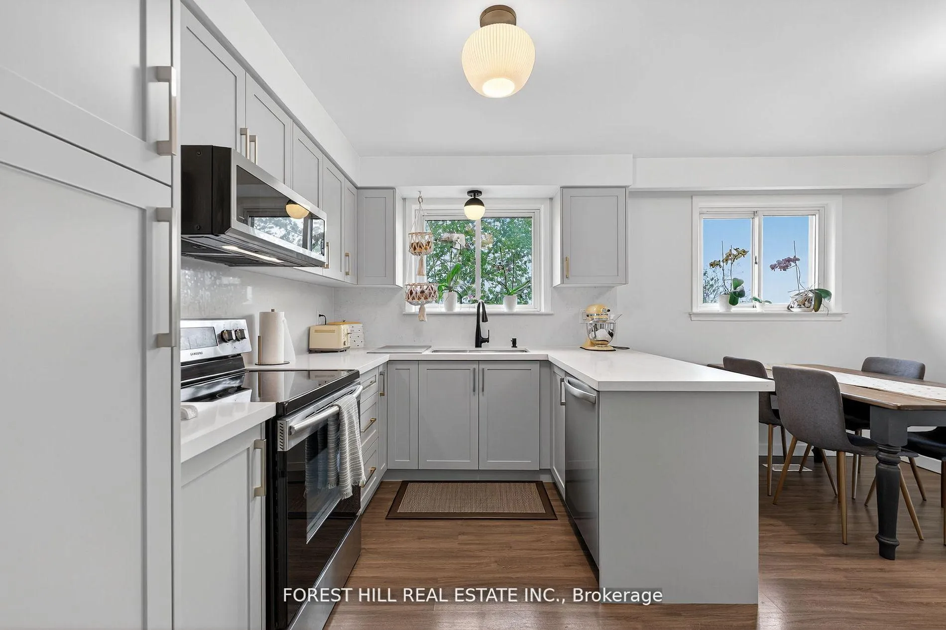 Photo 14 of 100 Andrew Park, Vaughan, West Woodbridge — HOMEH