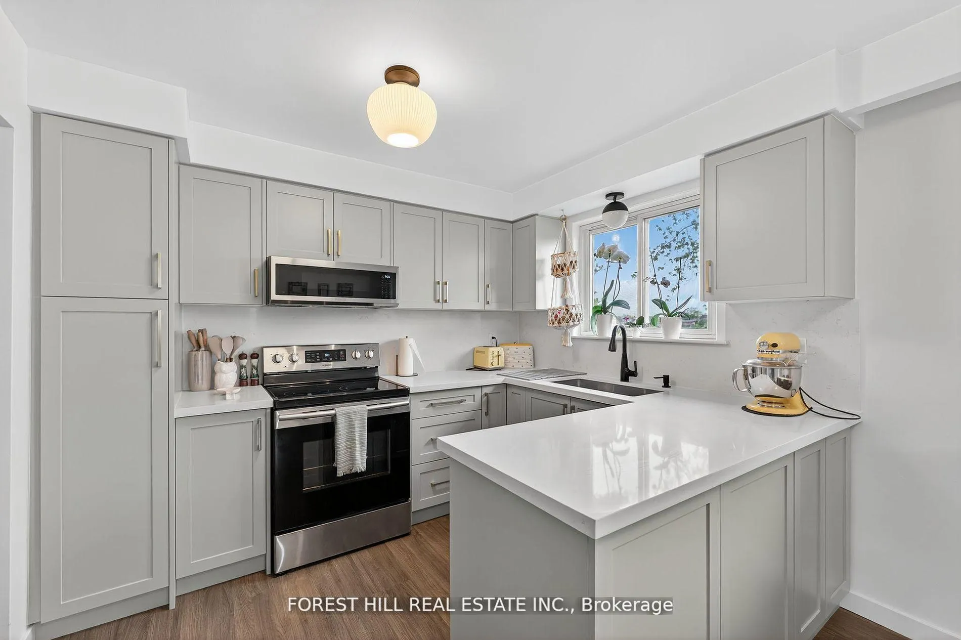 Photo 15 of 100 Andrew Park, Vaughan, West Woodbridge — HOMEH