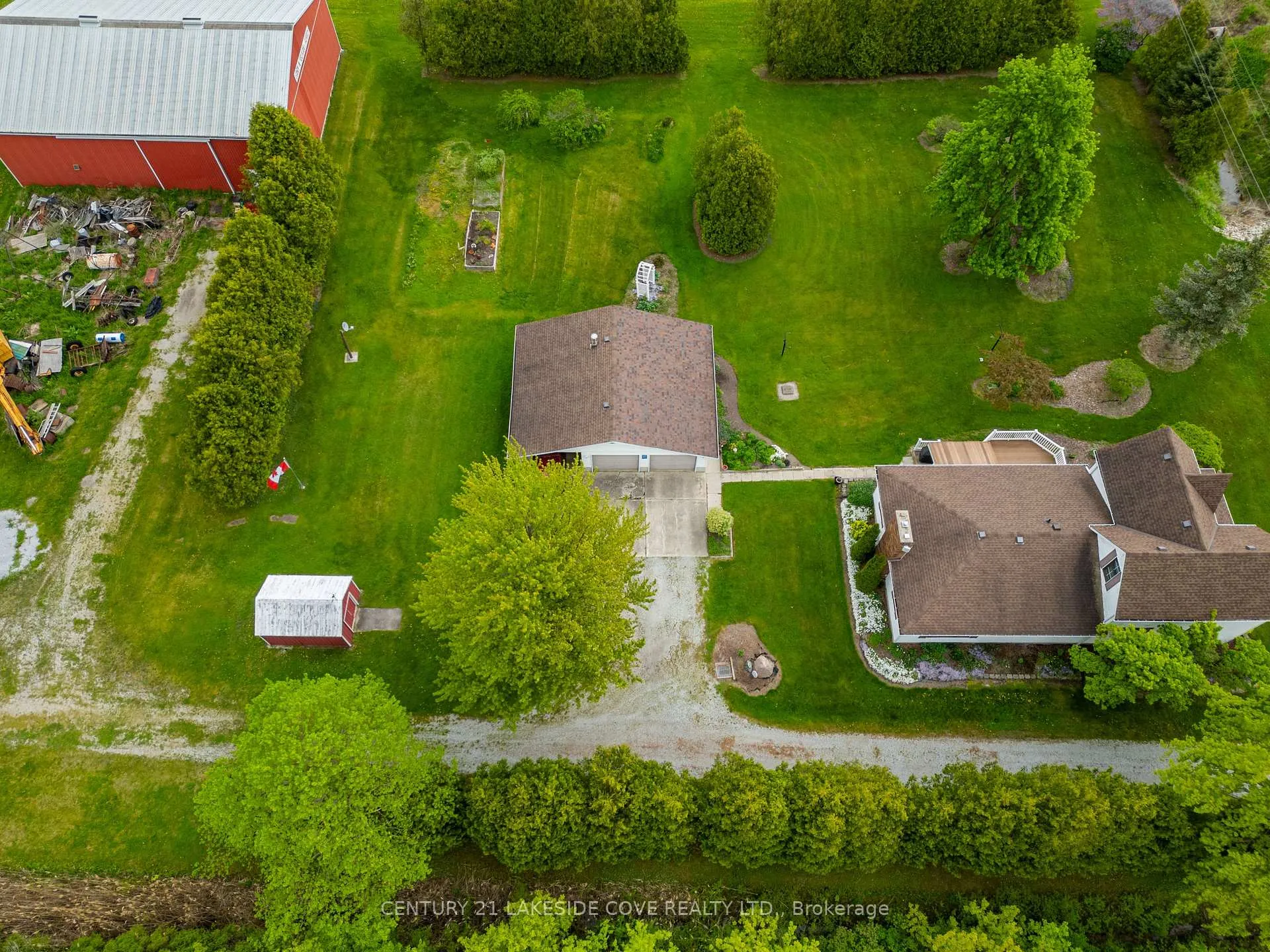 Photo 10 of 268 Courtright Line, St. Clair — HOMEH