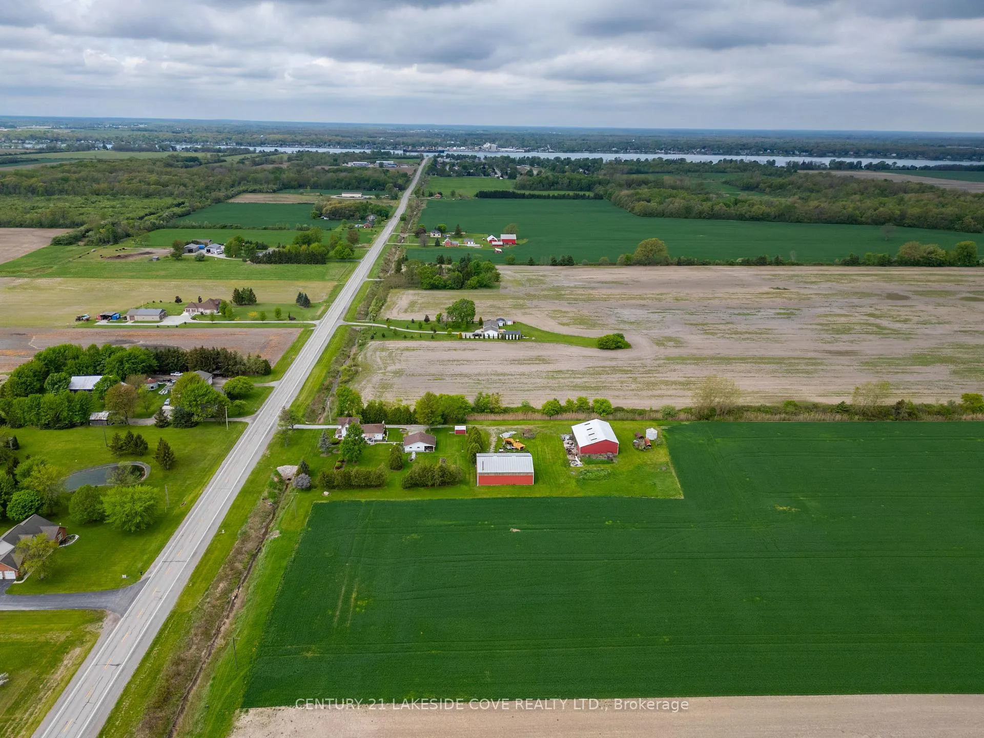 Photo 11 of 268 Courtright Line, St. Clair — HOMEH