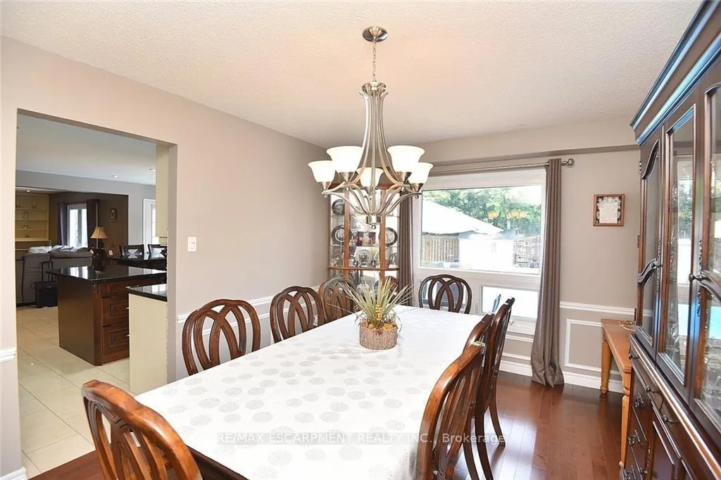 Photo 13 of 3 Suter Crescent, Hamilton, Dundas — HOMEH