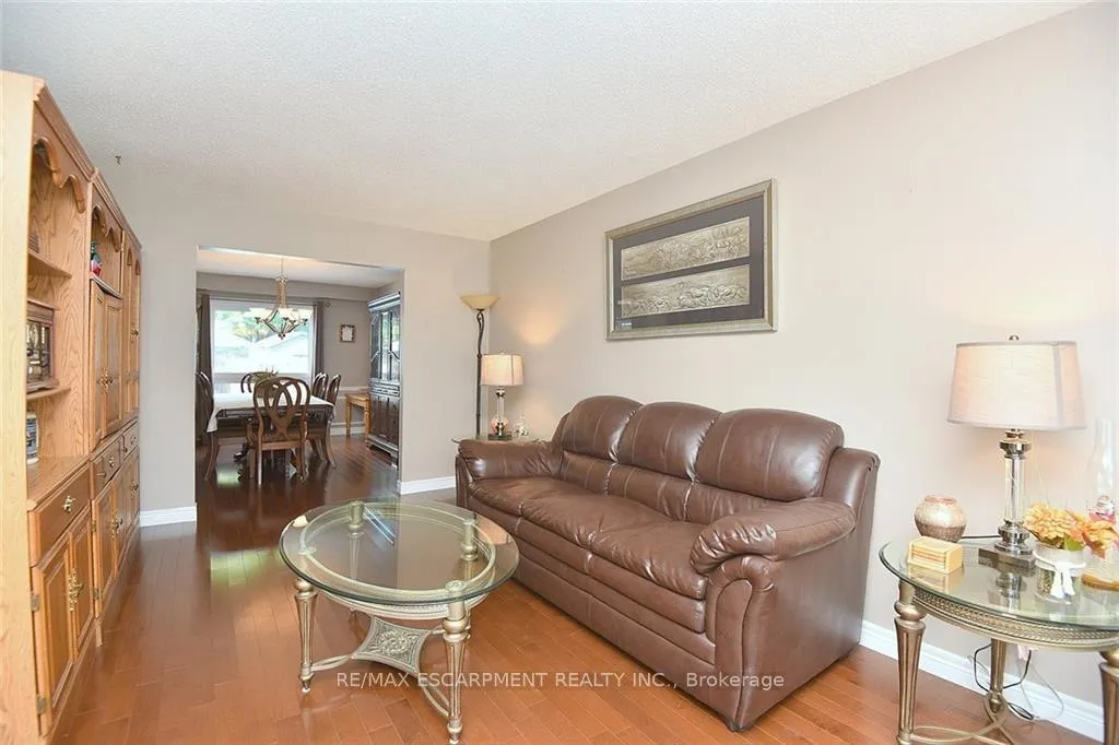 Photo 17 of 3 Suter Crescent, Hamilton, Dundas — HOMEH