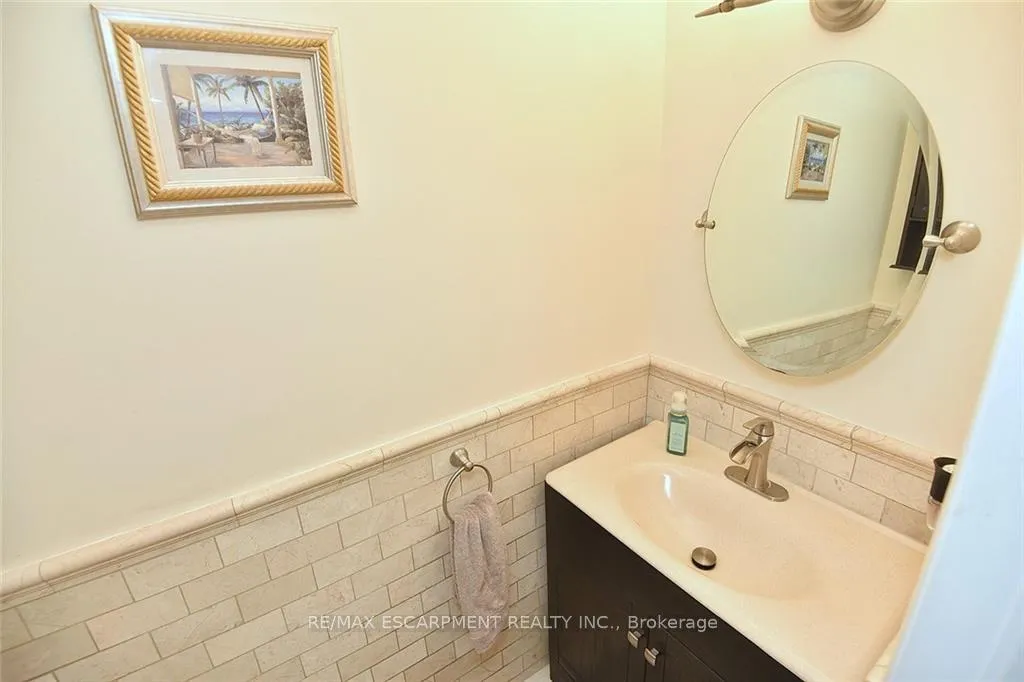 Photo 19 of 3 Suter Crescent, Hamilton, Dundas — HOMEH