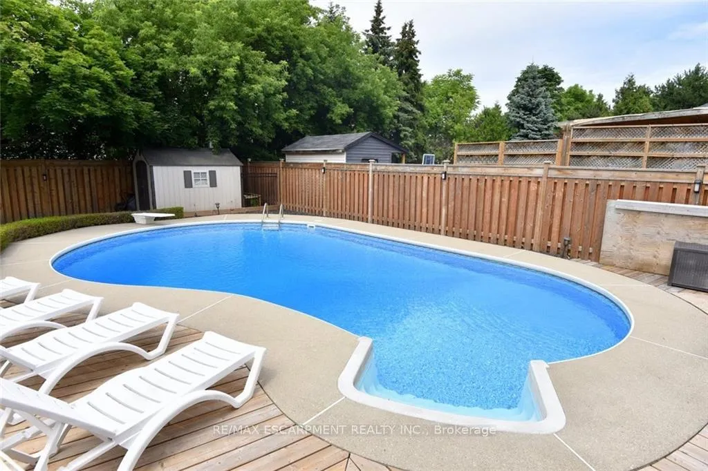 Photo 44 of 3 Suter Crescent, Hamilton, Dundas — HOMEH