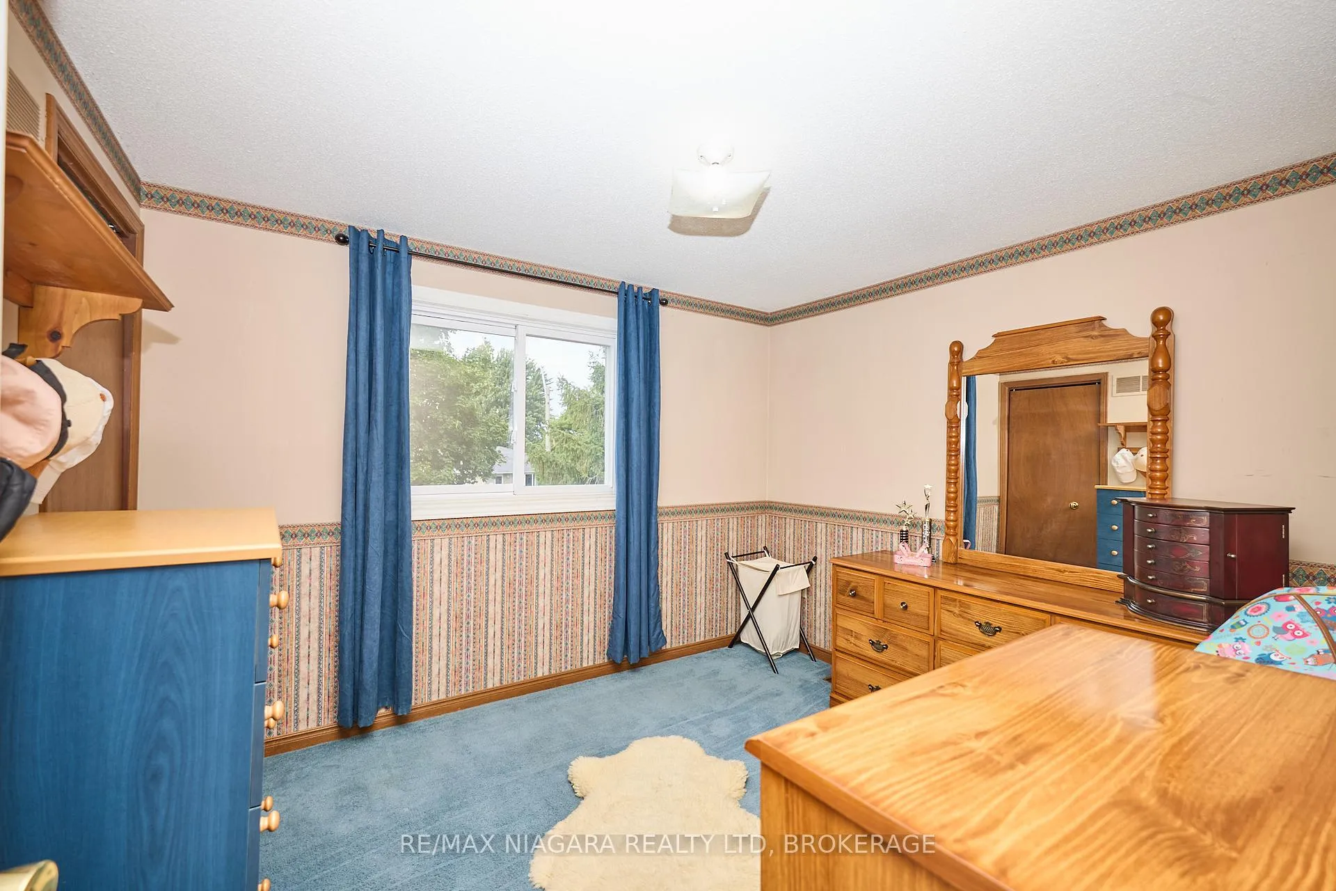 Photo 18 of 12 Lampman Crescent, Thorold, Confederation Heights — HOMEH