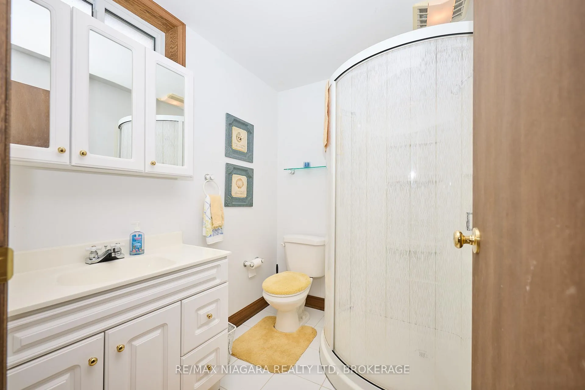 Photo 21 of 12 Lampman Crescent, Thorold, Confederation Heights — HOMEH