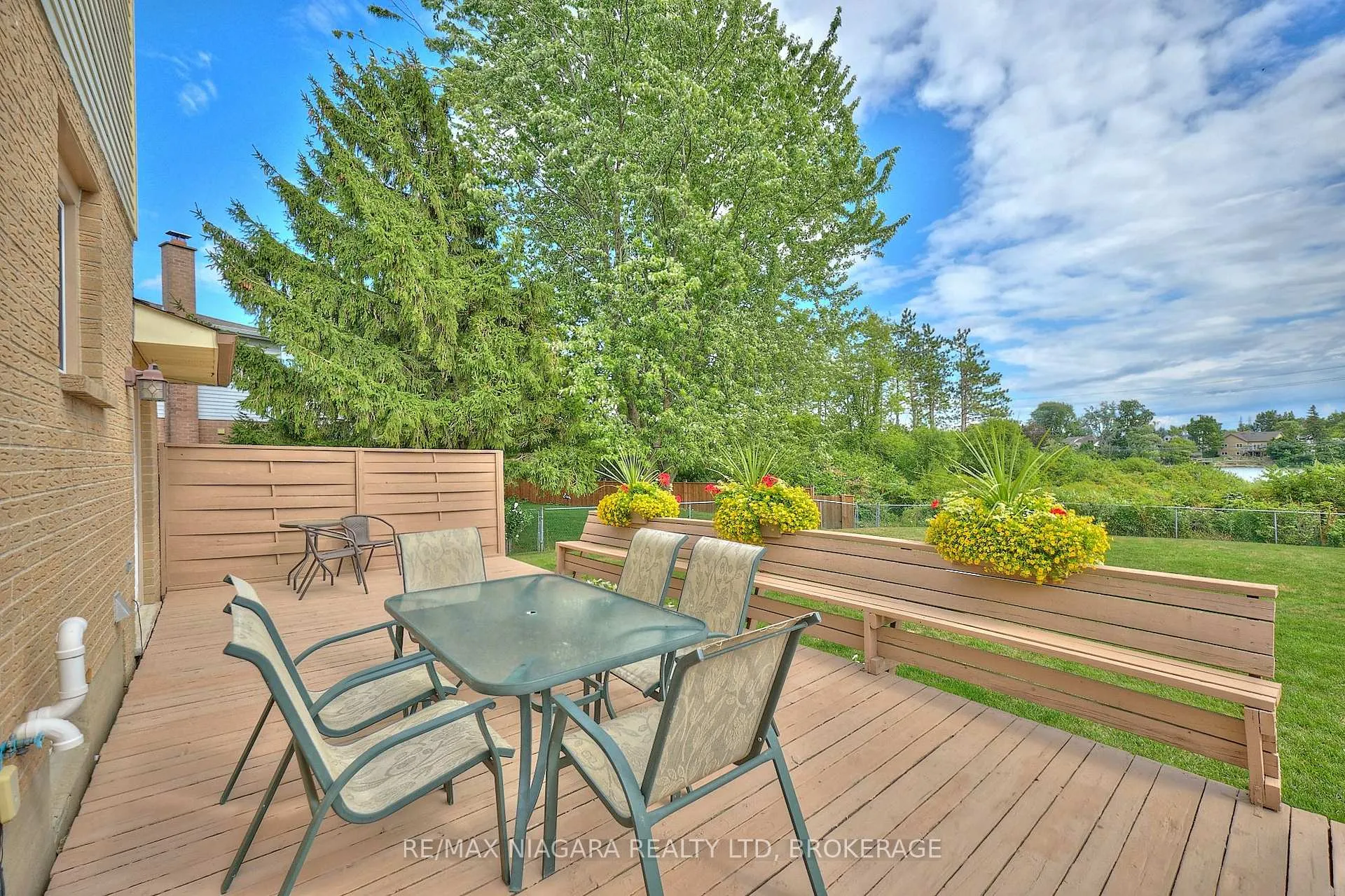 Photo 23 of 12 Lampman Crescent, Thorold, Confederation Heights — HOMEH