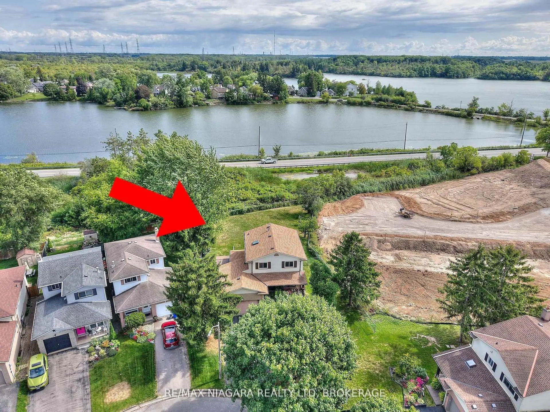 Photo 25 of 12 Lampman Crescent, Thorold, Confederation Heights — HOMEH