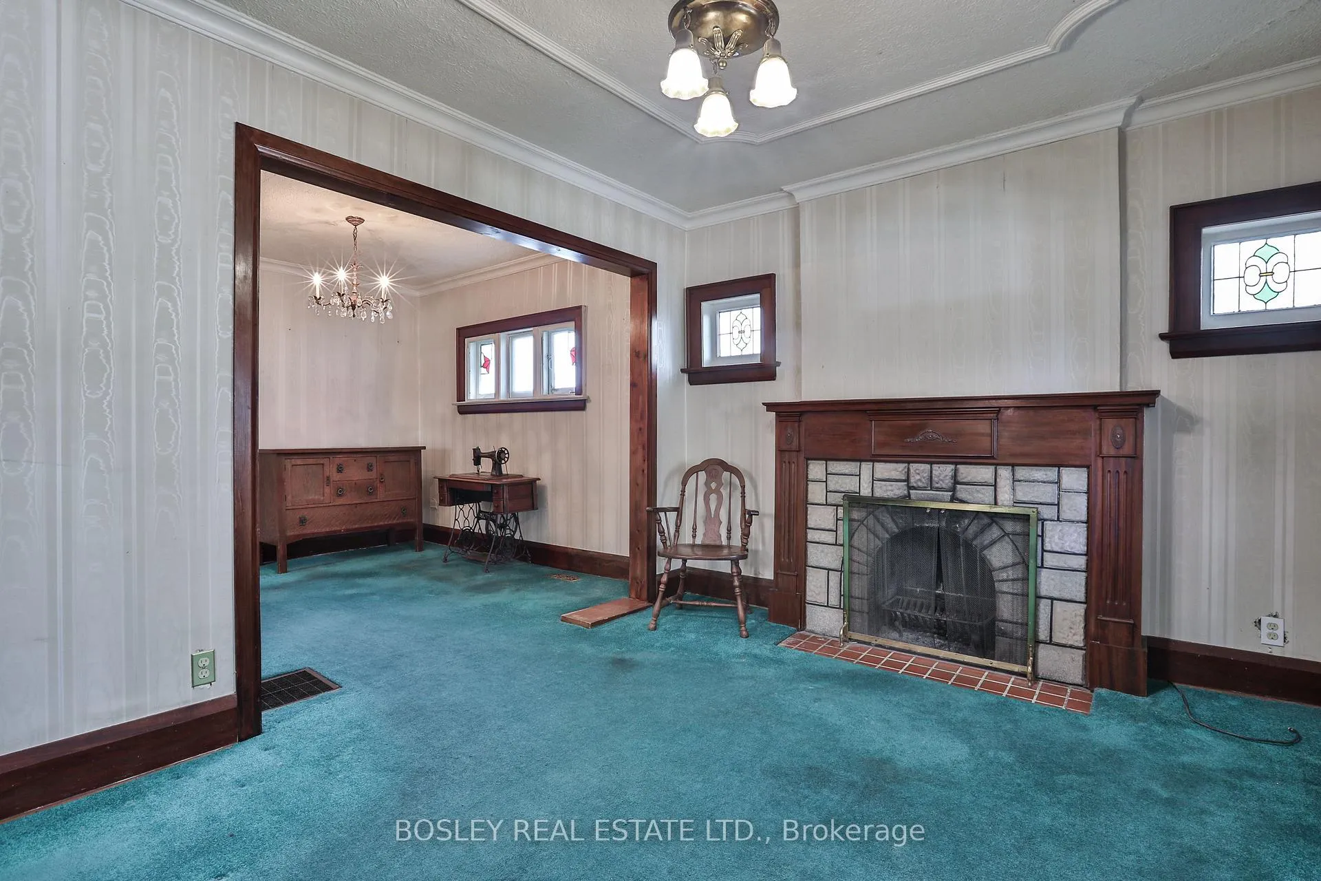 Photo 5 of 15 Whitewood Road, Toronto, Mount Pleasant East — HOMEH