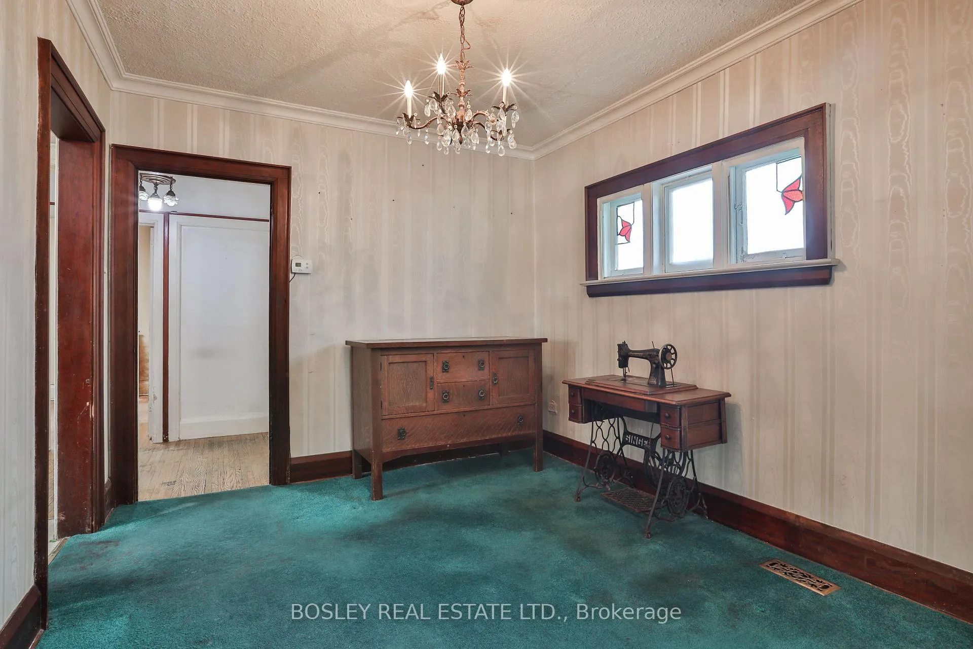 Photo 7 of 15 Whitewood Road, Toronto, Mount Pleasant East — HOMEH