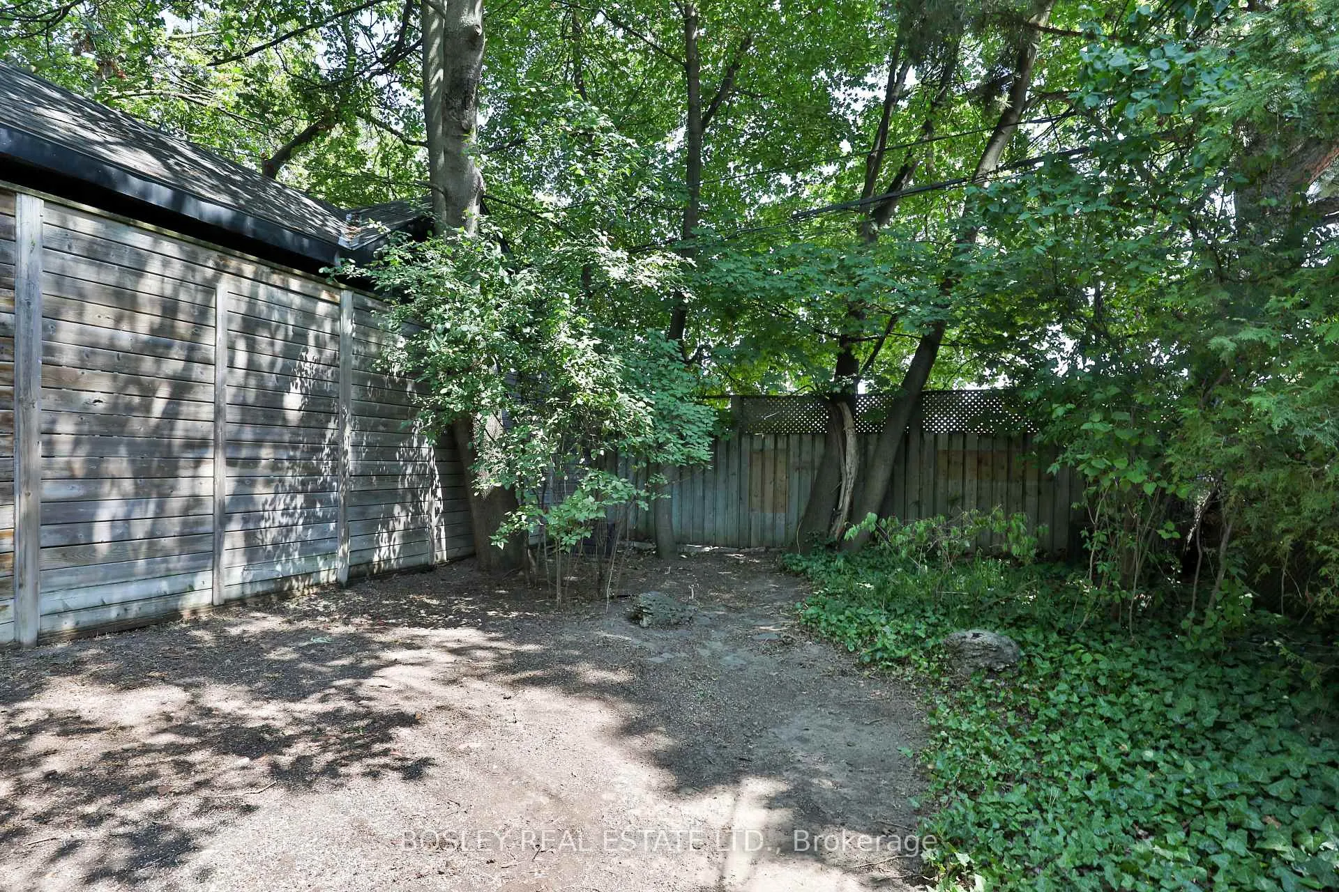 Photo 26 of 15 Whitewood Road, Toronto, Mount Pleasant East — HOMEH