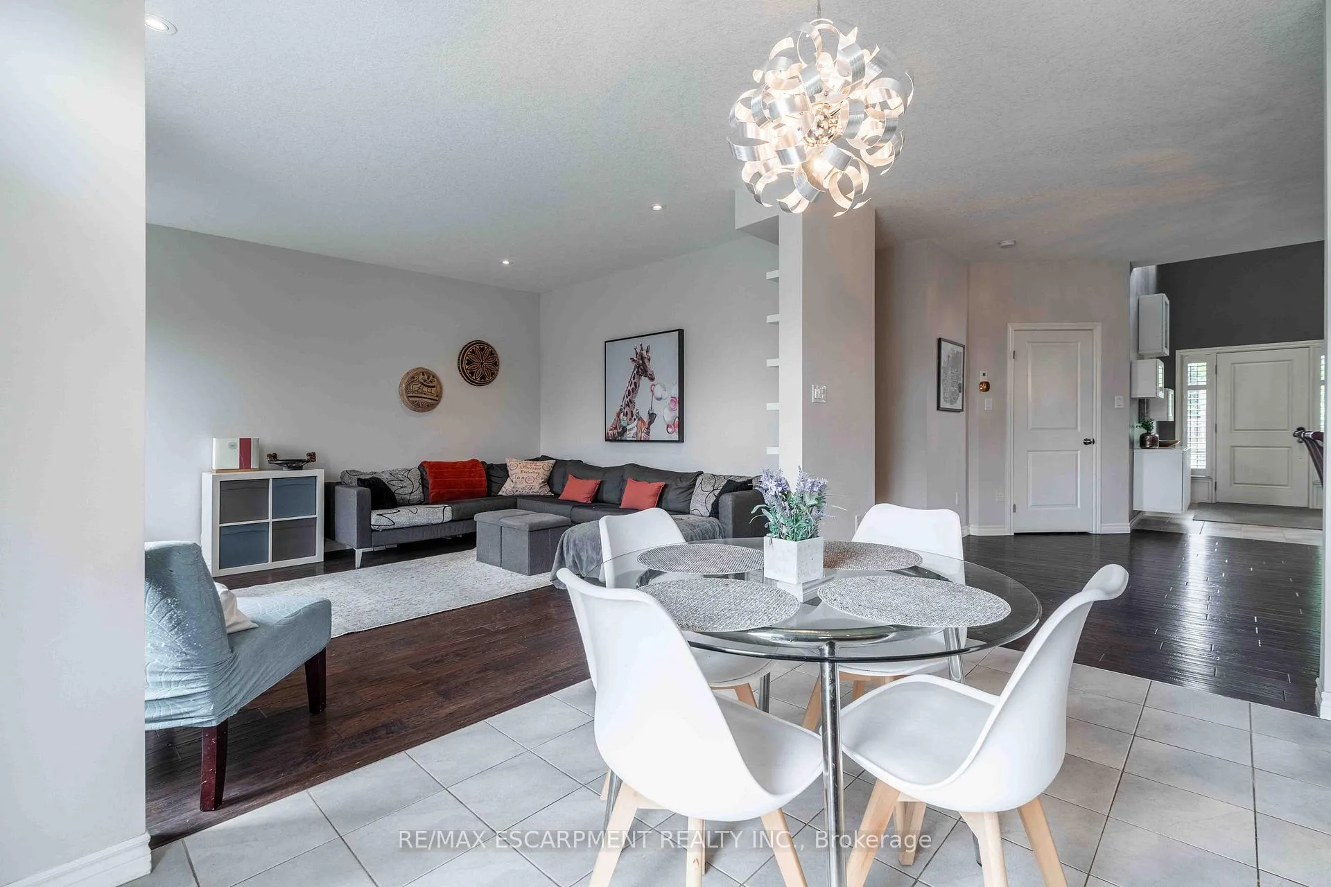 Photo 8 of 27 Purnell Drive, Hamilton, Gilbert — HOMEH