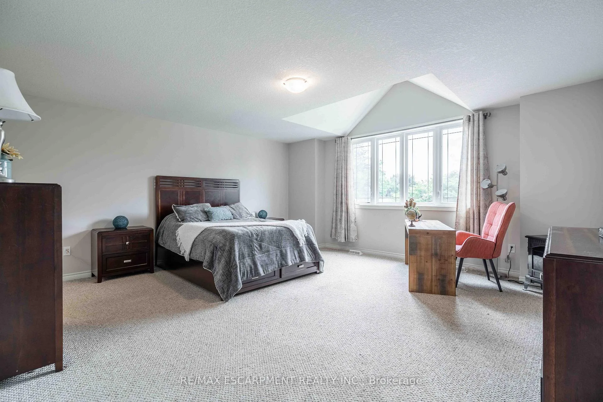 Photo 16 of 27 Purnell Drive, Hamilton, Gilbert — HOMEH