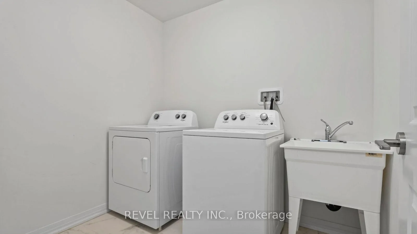Photo 19 of 55 Hitchman Street, Brant, Paris — HOMEH