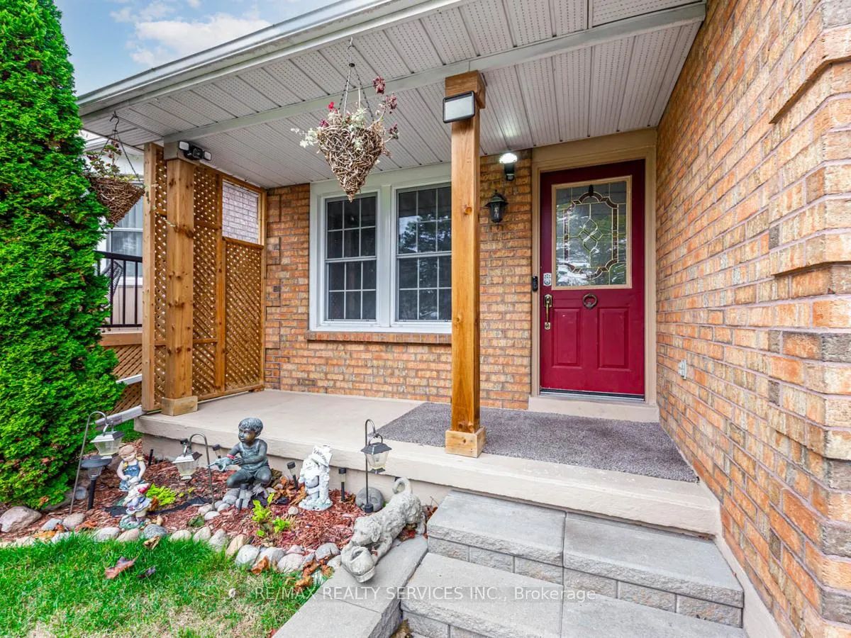 Photo 3 of 410 Sunset Boulevard, Clarington, Newcastle — HOMEH