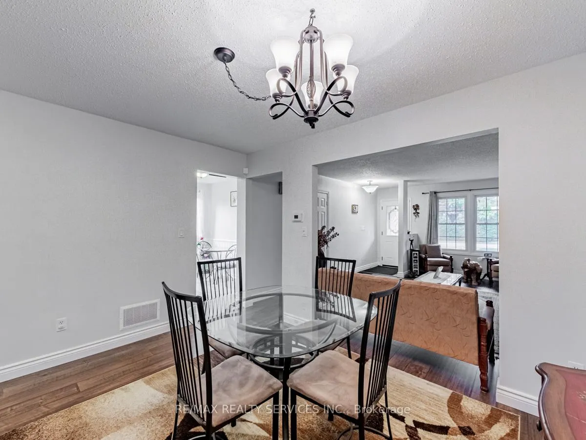 Photo 7 of 410 Sunset Boulevard, Clarington, Newcastle — HOMEH
