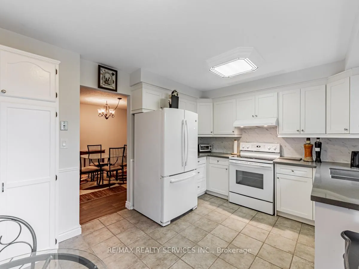Photo 9 of 410 Sunset Boulevard, Clarington, Newcastle — HOMEH